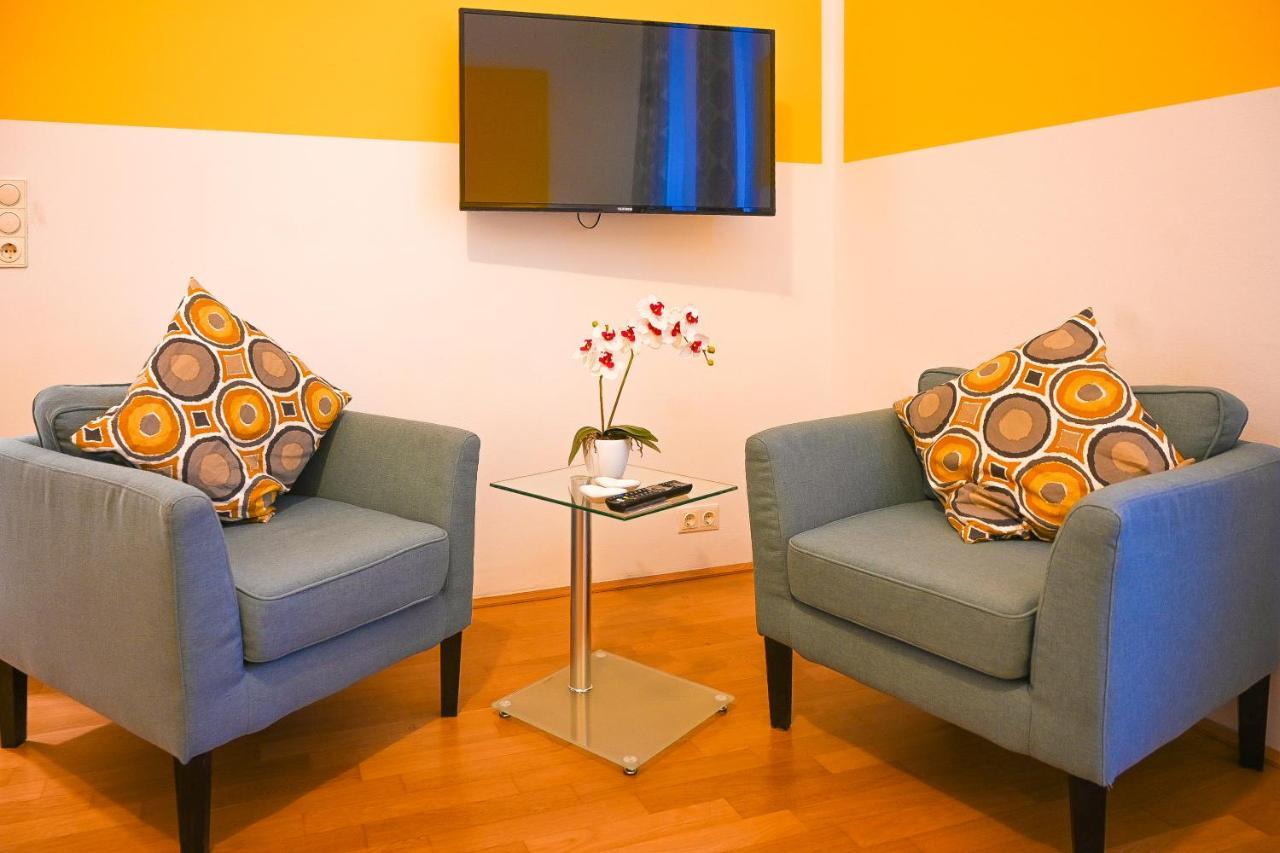 Backpacker Apartment Hofburg Wenen Buitenkant foto