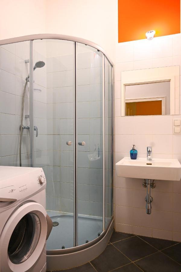 Backpacker Apartment Hofburg Wenen Buitenkant foto